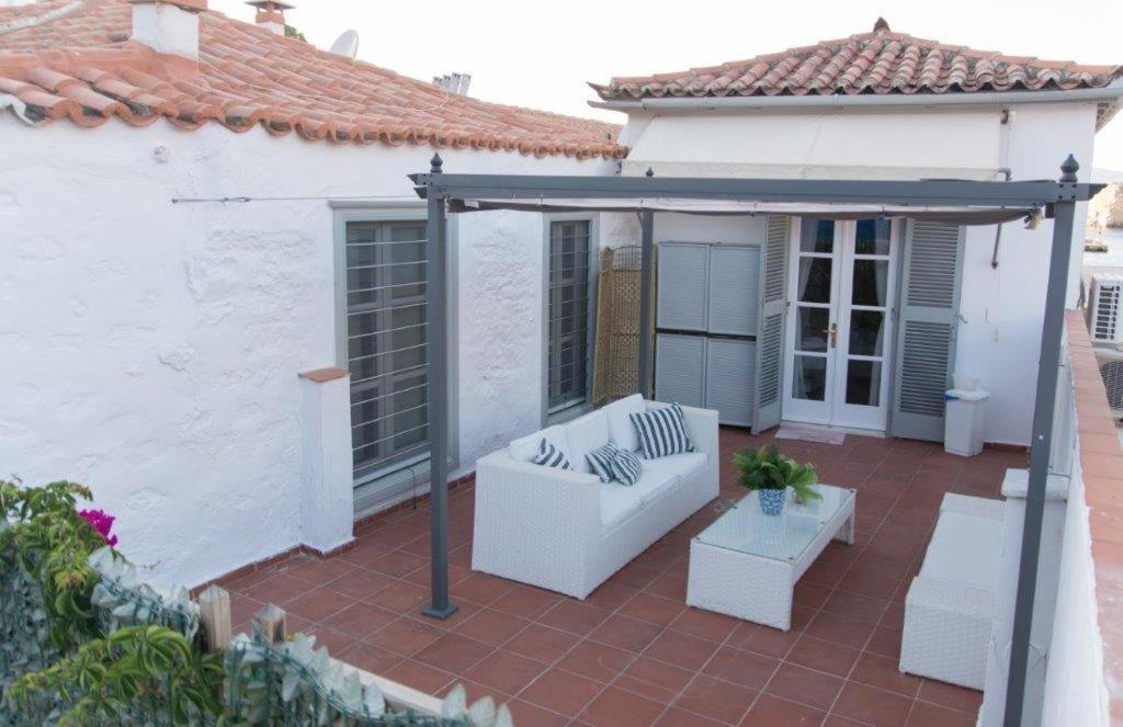 In Hydra Apartment Bagian luar foto