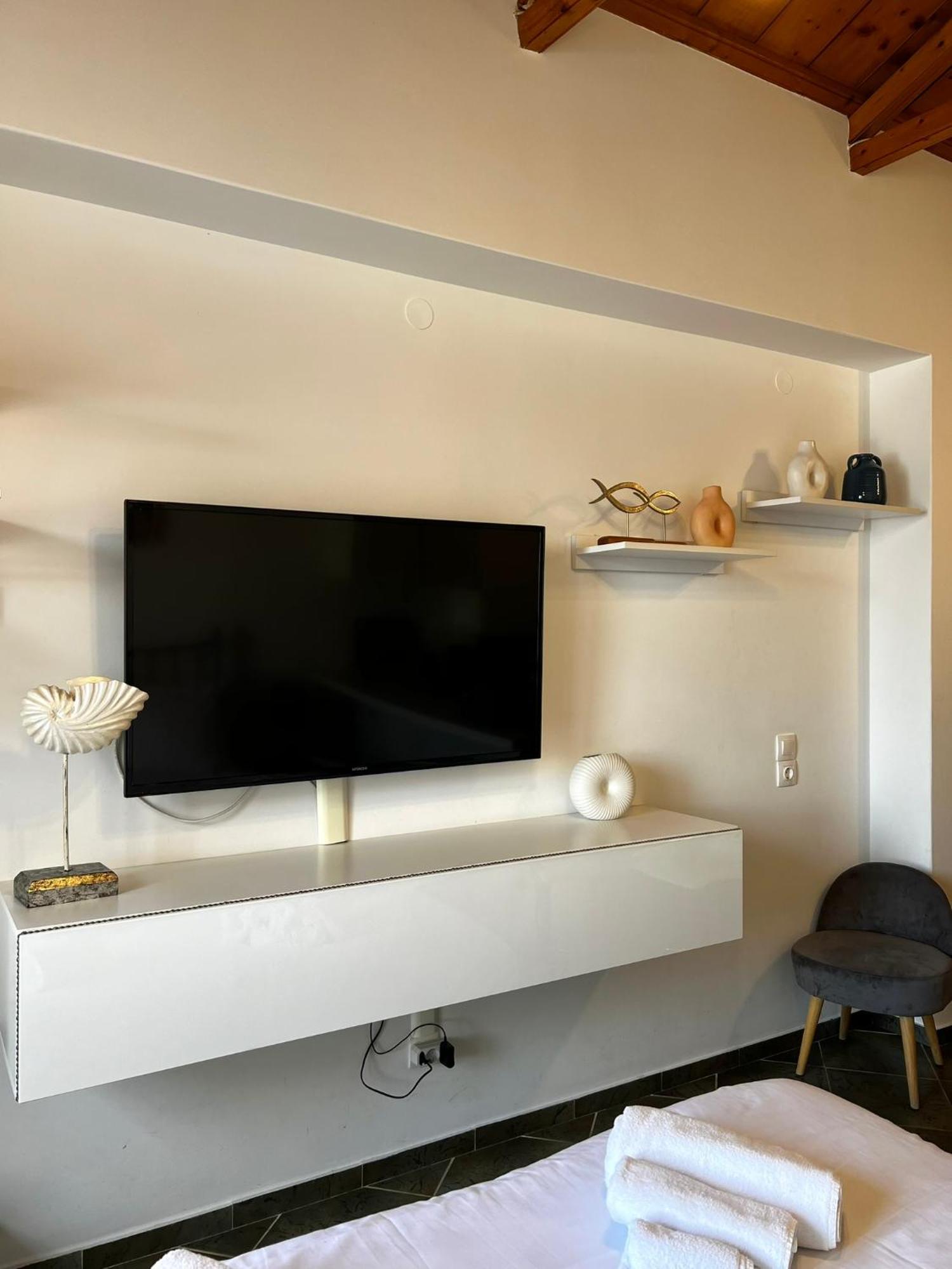 In Hydra Apartment Bagian luar foto