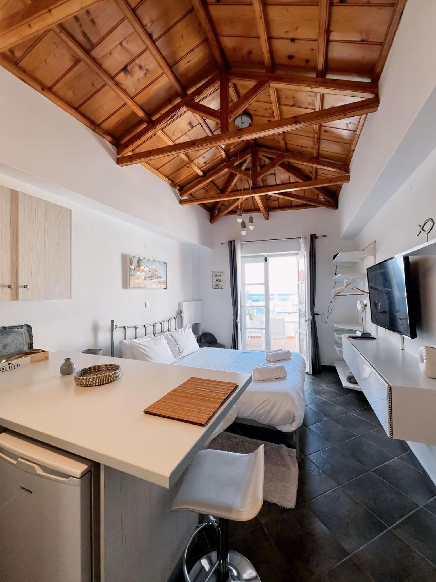 In Hydra Apartment Bagian luar foto